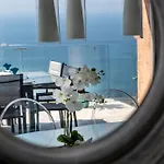 Charming Riviera Villa For 8 Guests Pool & Sea View