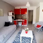 Charmant Studio Avec Jardinet
