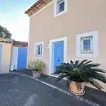 Sainte Maxime : Villa 3 Pieces, Jardin, Piscine, Clim - Fr-1-226-553