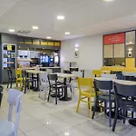 B&B Hotel Villeneuve Loubet Village