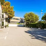 B&B Hotel Villeneuve Loubet Plage