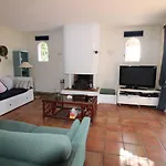 Villa Les Bancaous Climatisee Pour 6 Personnes Avec Piscine Privee Dans Le Domaine De Valcros A La Londe-Les-Maures