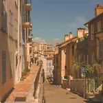 Superbe Et Atypique F2 Suquet Centre Cannes