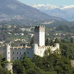 Spacieux 2 Chambres 65M2 Climatise Au Village Medieval Entre Nice Et Antibes