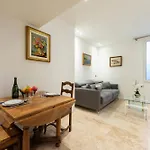 1-Br Apartment With Ac In The Heart Of Cannes
