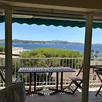 T2 Vue Mer Centre Bandol