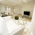 Logement Entier Appartement Antibes, France