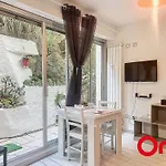 Charmant Studio Proche Plage Avec Terrasse - Fr-1-647-33