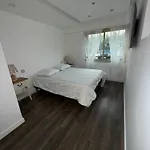 Beau 2 Pieces 55M2 10 Min A Pied Du Centre De Cannes