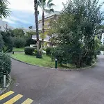 Beau 2 Pieces 55M2 10 Min A Pied Du Centre De Cannes