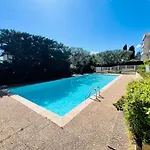 Grand T2 Lumineux, Avec Vue Et Piscine