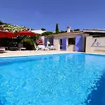 Villa Les Lauriers Blancs Pour 6 Personnes Avec Piscine Privee Et Vue Mer A La Londe-Les-Maures