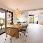 La Villa Sambro