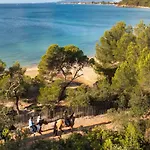 Villa Cosy Pour 6 Personnes Avec Piscine Privee Et Vue Panoramique Sur Les Iles Et Les Collines A La Londe Les Maures