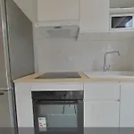 3 Bedrooms-Very Bright And Spacious Appt- Wifi
