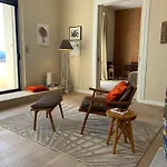 Mv Gallery Collection, Beau Bourgeois Vue Mer
