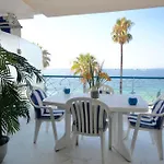 Luxueux Appartement De 2 Pieces , Etage Eleve , Terrasse Face A La Mer , A Saisir!