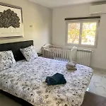 Bas De Villa Composee D'Un 3 Pieces Et D'Un Studio Avec Piscine Privee