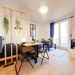 Joli Studio A 3 Min A Pied Du Port De Toulon