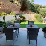 Suite Dans Un Petit Paradis