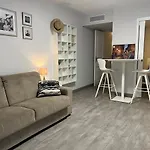 Monaco Border, 2-Room Josephine, Pool, Bnb Rickeys