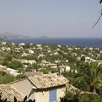 Les Cypres