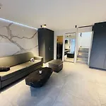Beautiful Cannes Beachfront Apartment 4 Pers