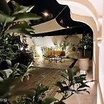Grand Rez De Jardin Terrasse Calme Centre-Ground Floor Quiet Garden Terrace Near Center Of Nice