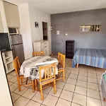 Studio Confort A Hyeres 20 M² Avec Barbecue Et Terrasse