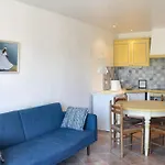 Appartement Accueillant A Saint Raphael Avec Piscine Partagee 50 M²