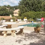 Appartement Accueillant A Saint Raphael Avec Piscine Partagee 50 M²
