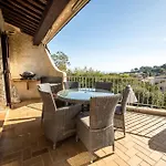 Pauline 3340 Villa