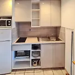 Studio Charmant A Hyeres 20 M² Jardin Et Parking Prive