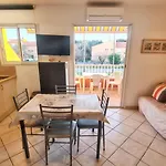 Studio Confortable A Hyeres 22 M² + Terrasse C