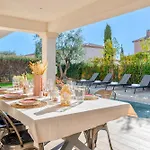 Villa Avec Piscine - Confort Et Tranquillite