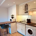 Claelle Appartment - 200M Beach