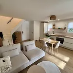 Bastidon Paisible Dans Residence Avec Piscine