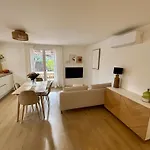 Bastidon Paisible Dans Residence Avec Piscine