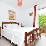 Stunning Apartment In Cagnes-Sur-Mer With Kitchen