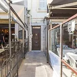 Appartement Authentique Au Centre D'Antibes