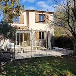 T5 House With Wifi - Garden And Terrace