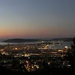 Bas De Villa, Vue Mer, Terrasse, Clim, Piscine