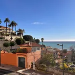 Elegant Apartment With Sea View And Menton