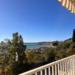 Elegant Apartment With Sea View And Menton