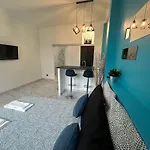 La Maison De Julia Menton Studio Bleute