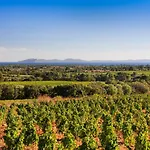 Mazet Felix Pour 6 Personnes Avec Piscine Privee Au Domaine De Valcros A La Londe Les Maures