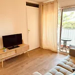 Claelle Appartment - 200M Beach