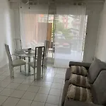 Appartement Front De Mer Cavalaire