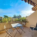 Vacation Apartment Near Sea With Private Parking