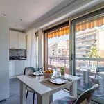 Fabuleux Appartement 2 Personnes Au Coeur De Menton, Climatise Et Proche Gares Routiere Et Sncf